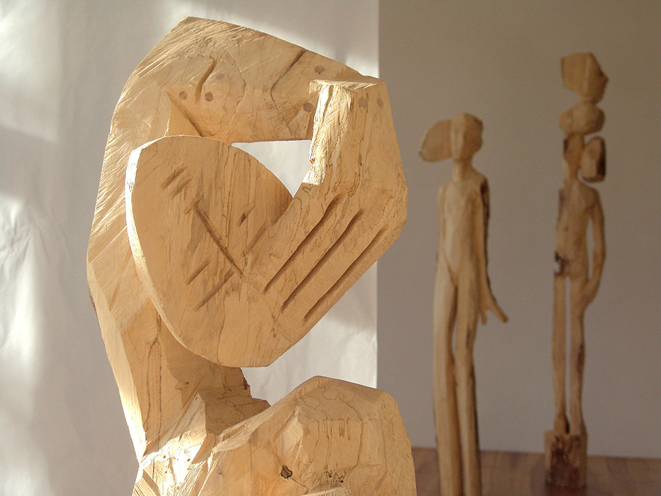 Agnes Keil, drei Holzskulpturen aus Birke, 2016